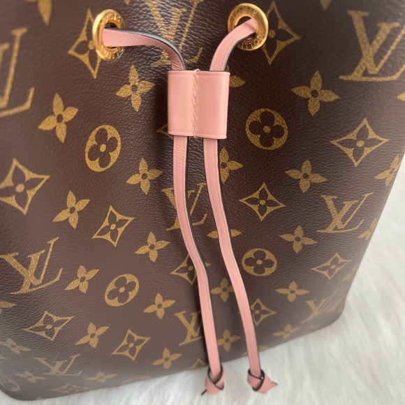 🔥LOUIS VUITTON NéoNoé bucket bag. - Picture 7 of 15